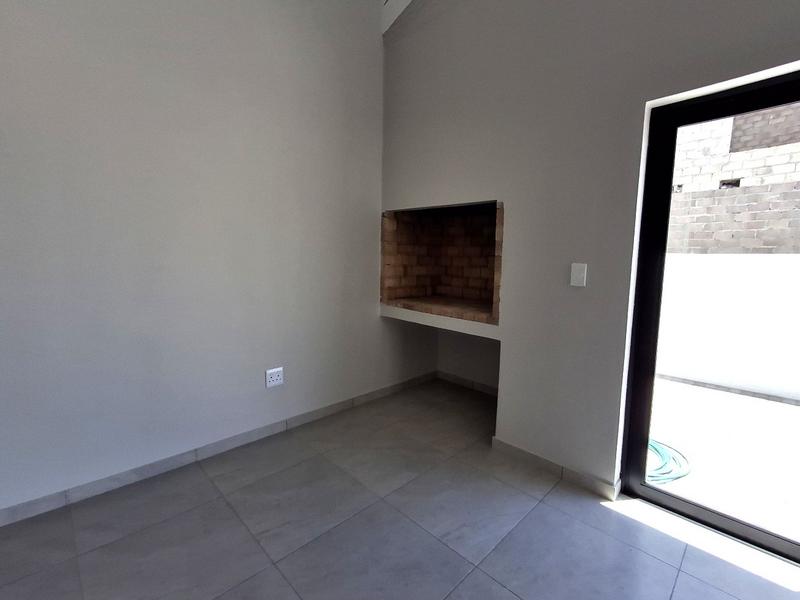 3 Bedroom Property for Sale in Britannia Bay Western Cape